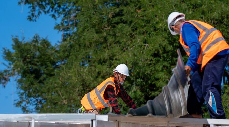 Expert flood damage restoration services in Laughlintown, PA